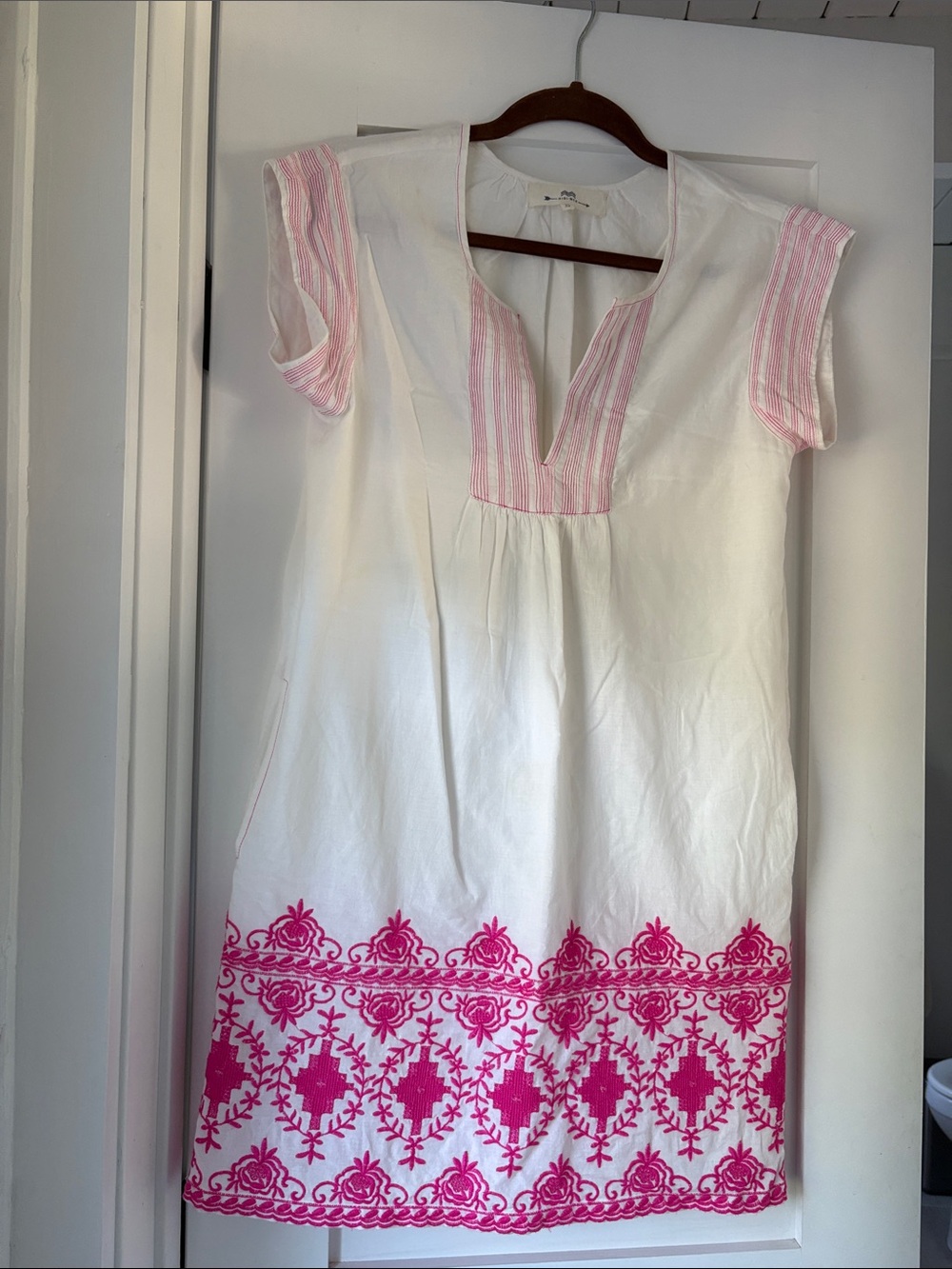 NIBI White Dress with Pink Embroidery - Women's Shift Dress- XS